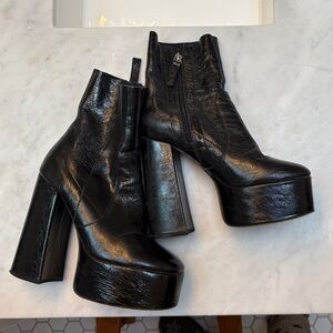 Black patent leather Platform Ankle Boots